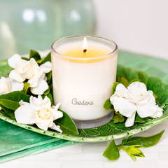 Hand made in Melbourne - this gardenia scent is a beautiful soft floral scent that is classic and timeless.